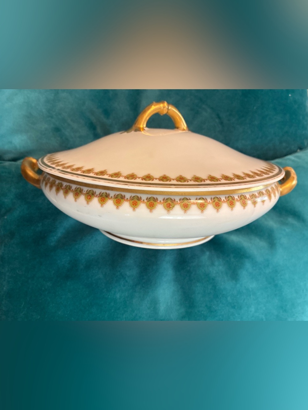Vintage Haviland Limoges Schleiger 576 Round Covered Vegetable Dish